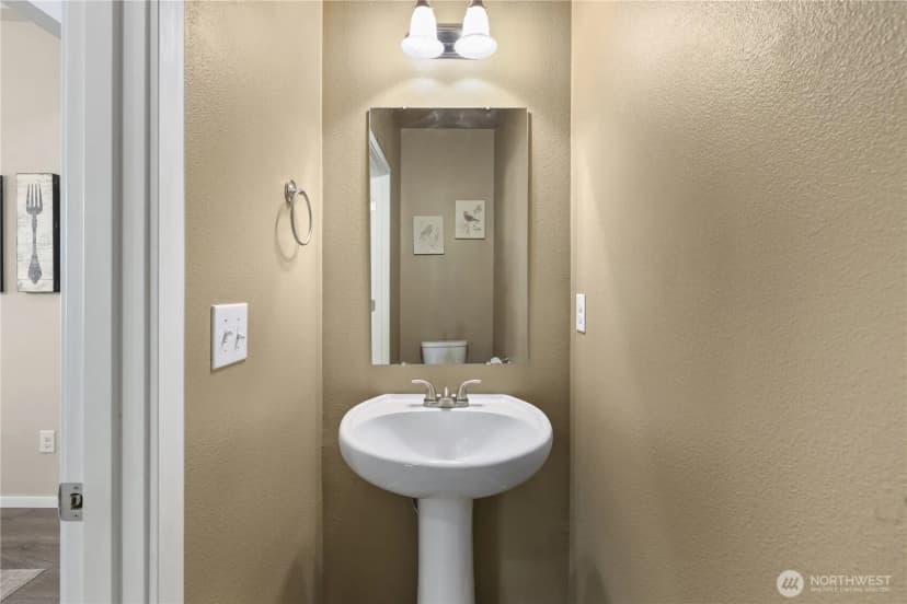 Property photo for 921 81st Street Ct E, Tacoma photo 13