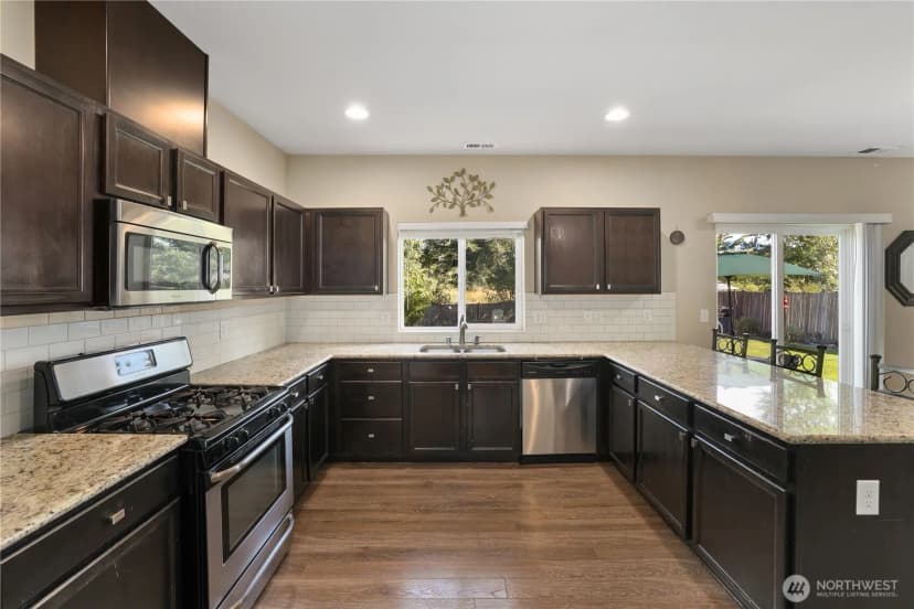 Property photo for 921 81st Street Ct E, Tacoma photo 9