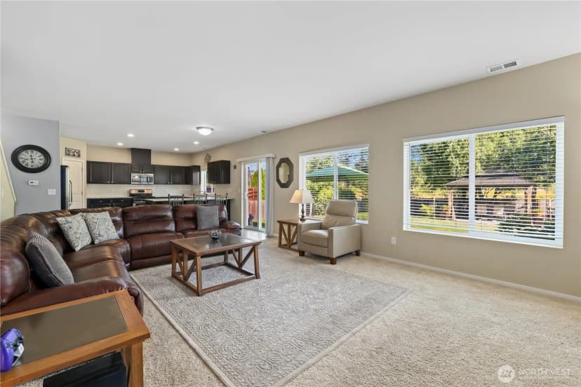 Property photo for 921 81st Street Ct E, Tacoma photo 6