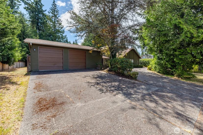 Property photo for 2496 Yew Street Road, Bellingham photo 32
