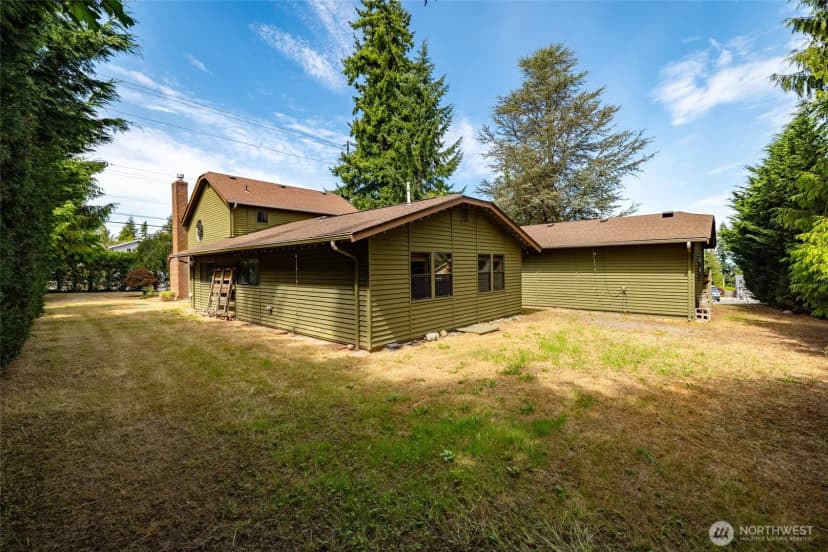Property photo for 2496 Yew Street Road, Bellingham photo 34