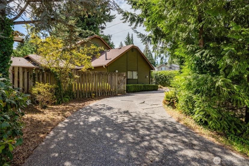 Property photo for 2496 Yew Street Road, Bellingham photo 31