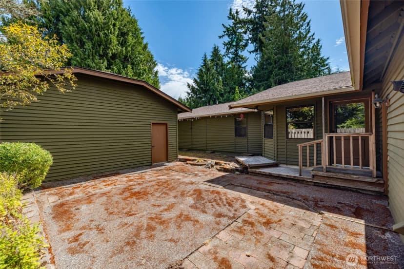 Property photo for 2496 Yew Street Road, Bellingham photo 35
