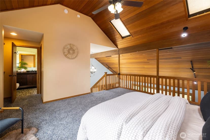 Property photo for 2496 Yew Street Road, Bellingham photo 26