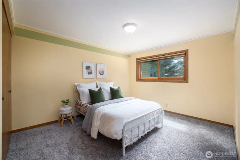 Property photo for 2496 Yew Street Road, Bellingham photo 22