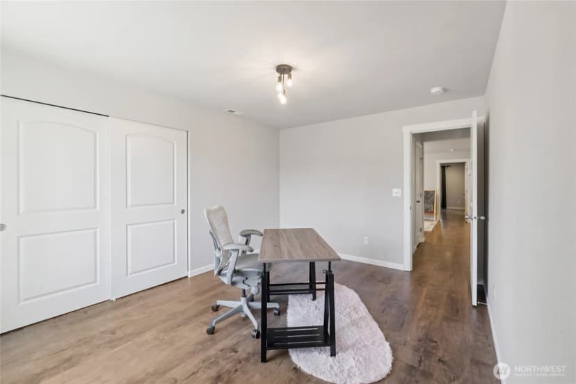 Property photo for 11133 5th Avenue Sw, Seattle photo 23