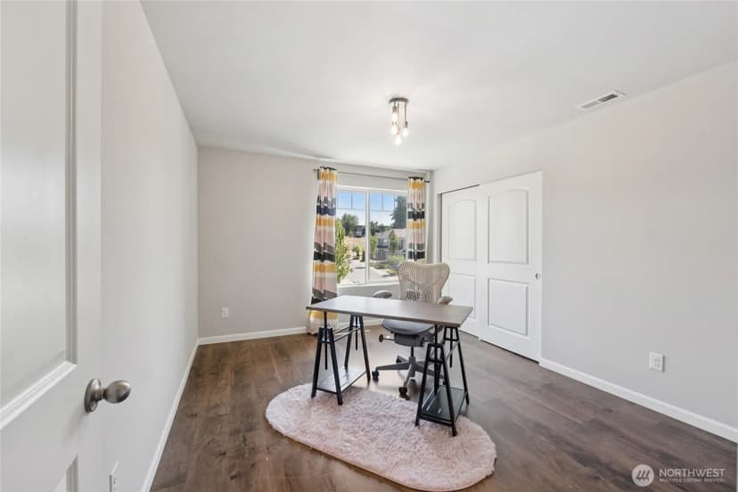 Property photo for 11133 5th Avenue Sw, Seattle photo 22