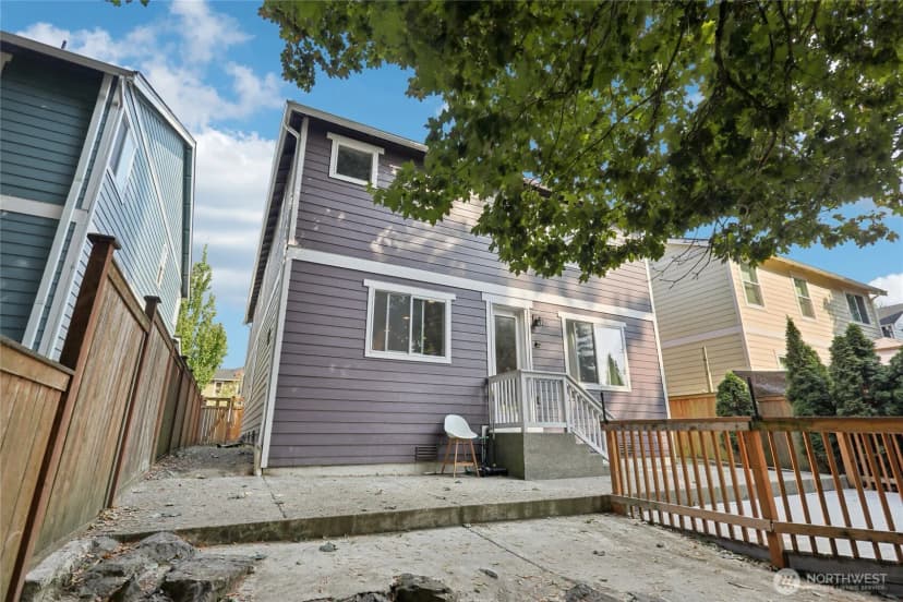 Property photo for 11133 5th Avenue Sw, Seattle photo 35