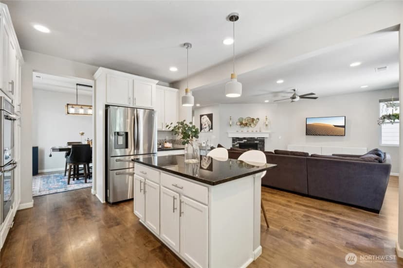 Property photo for 11133 5th Avenue Sw, Seattle photo 11
