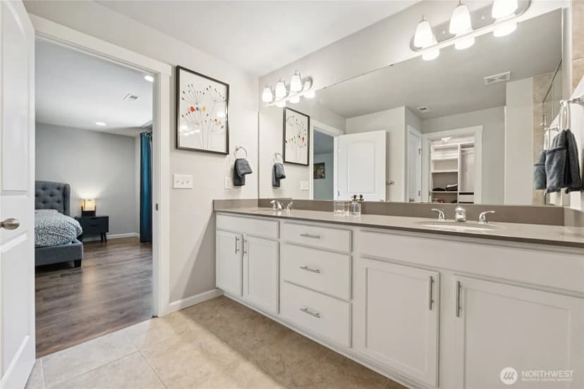 Property photo for 11133 5th Avenue Sw, Seattle photo 20