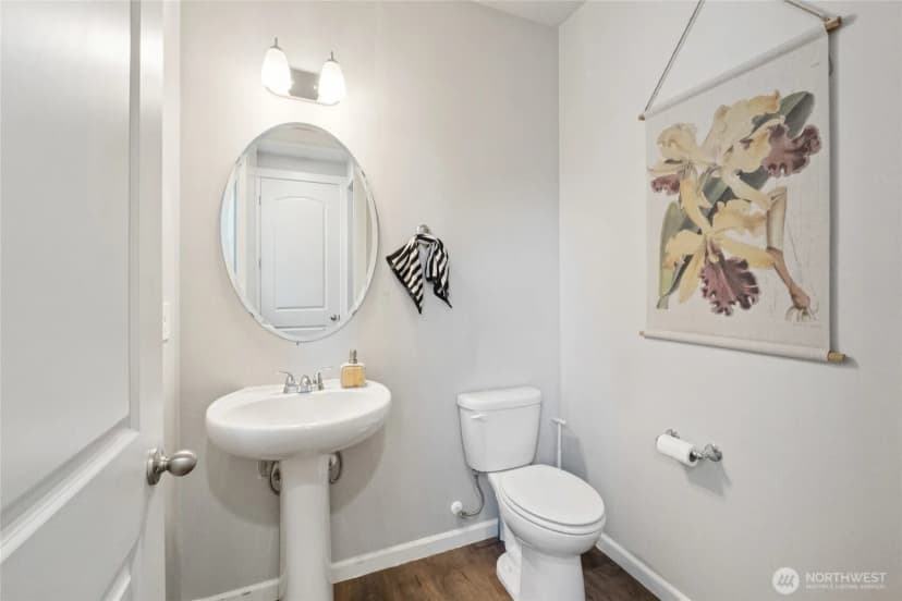 Property photo for 11133 5th Avenue Sw, Seattle photo 14