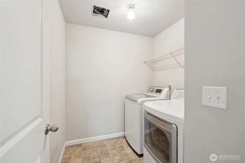 Property photo for 11133 5th Avenue Sw, Seattle photo 29