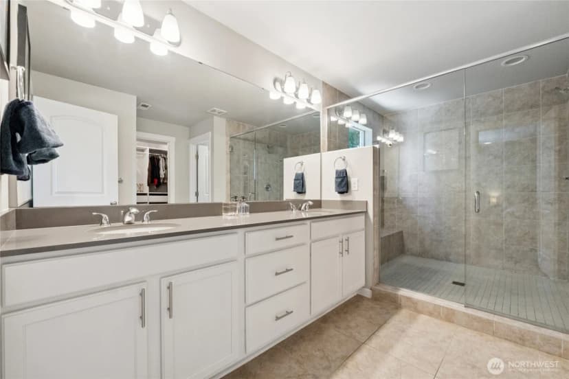 Property photo for 11133 5th Avenue Sw, Seattle photo 19