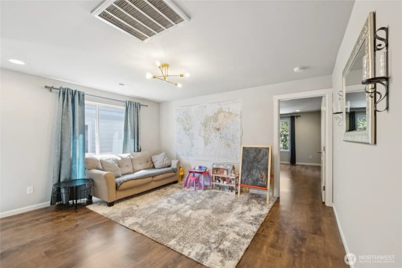 Property photo for 11133 5th Avenue Sw, Seattle photo 16