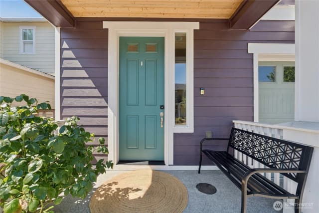 Property photo for 11133 5th Avenue Sw, Seattle photo 2