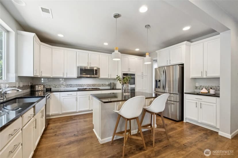 Property photo for 11133 5th Avenue Sw, Seattle photo 10