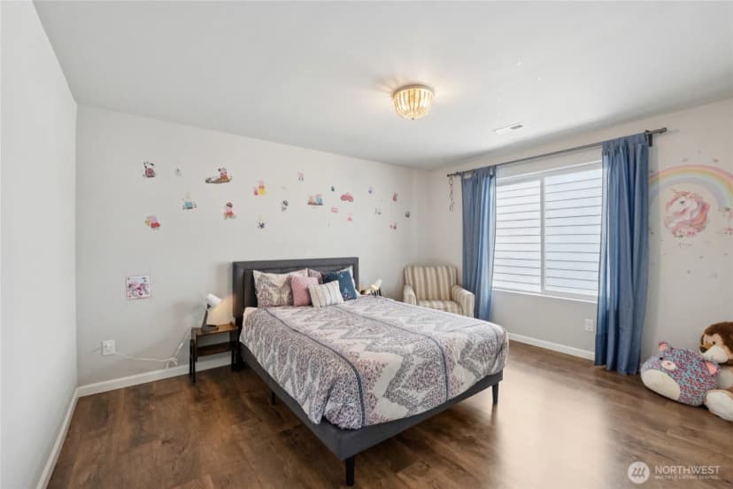 Property photo for 11133 5th Avenue Sw, Seattle photo 26