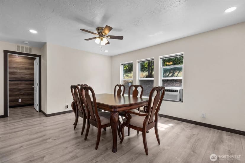 Property photo for 18916 27th Street Nw, Lakebay photo 6