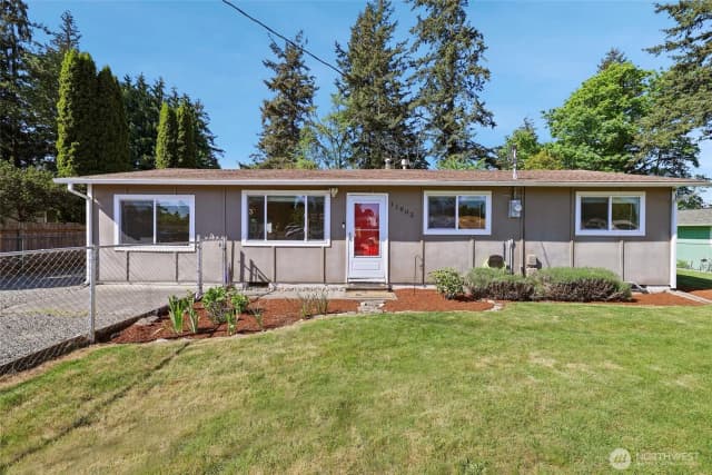Property photo for 11802 Se 272nd Place, Kent