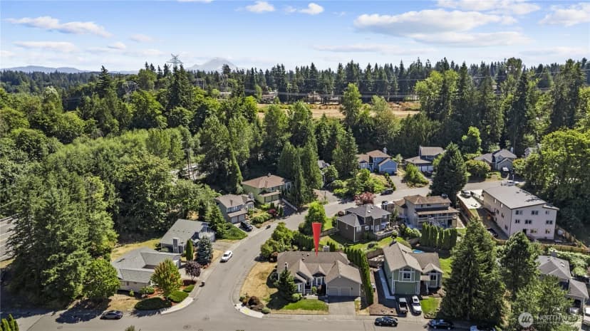 Property photo for 14039 Se 158th Street, Renton photo 18
