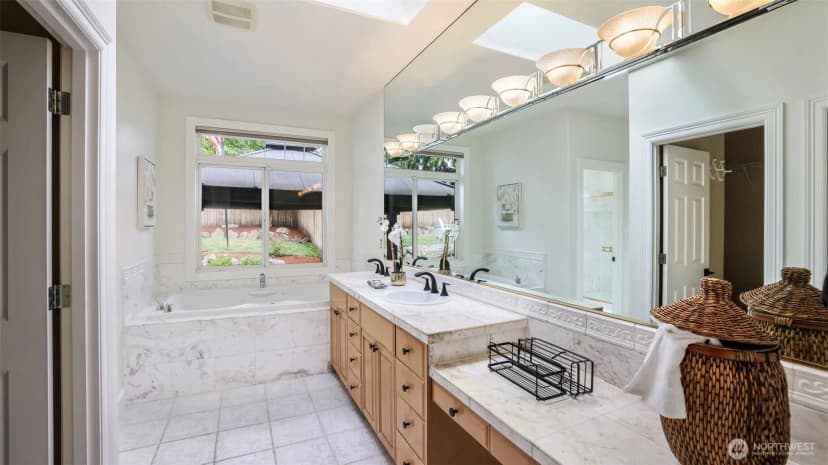 Property photo for 23728 135th Place Se, Kent photo 10