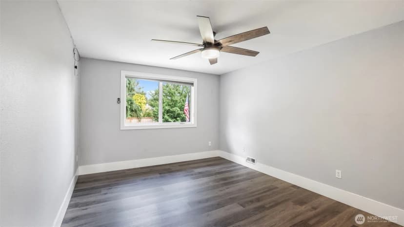 Property photo for 23728 135th Place Se, Kent photo 26
