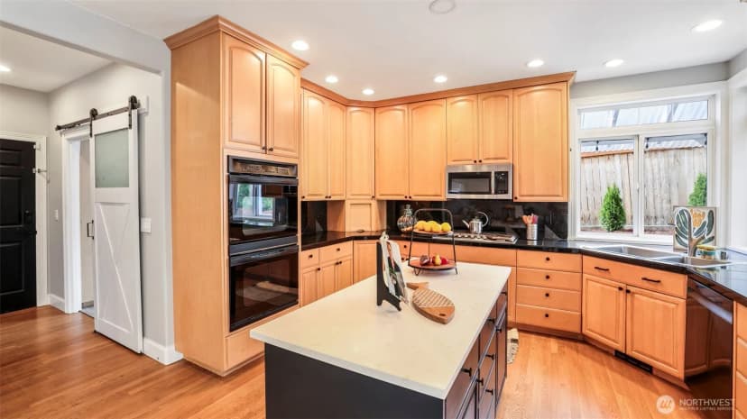 Property photo for 23728 135th Place Se, Kent photo 21