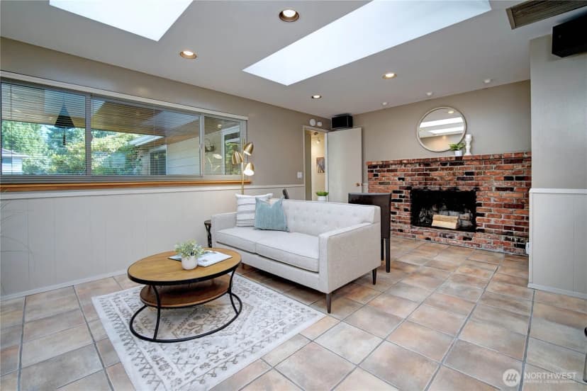 Property photo for 4111 Ne 103rd Place, Seattle photo 10