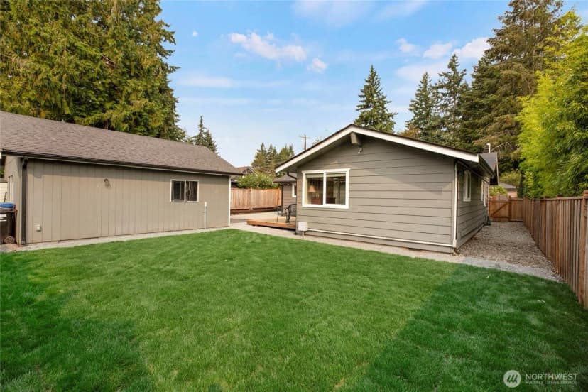 Property photo for 3029 Ne 133rd Street, Seattle photo 32