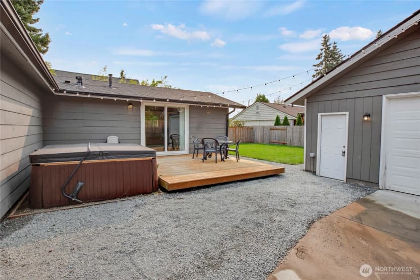 Property photo for 3029 Ne 133rd Street, Seattle photo 28