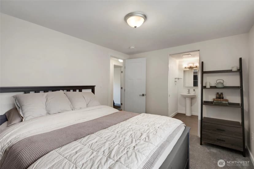 Property photo for 3029 Ne 133rd Street, Seattle photo 17