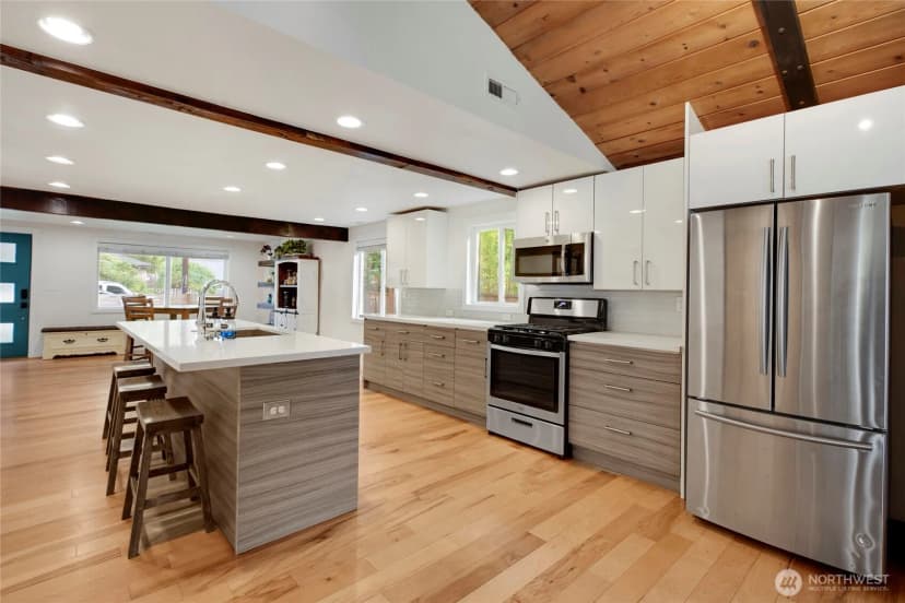 Property photo for 3029 Ne 133rd Street, Seattle photo 11