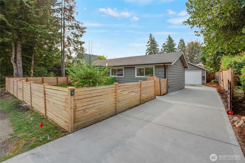 Property photo for 3029 Ne 133rd Street, Seattle photo 27