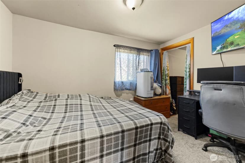 Property photo for 45185 Duffy Street, Concrete photo 14