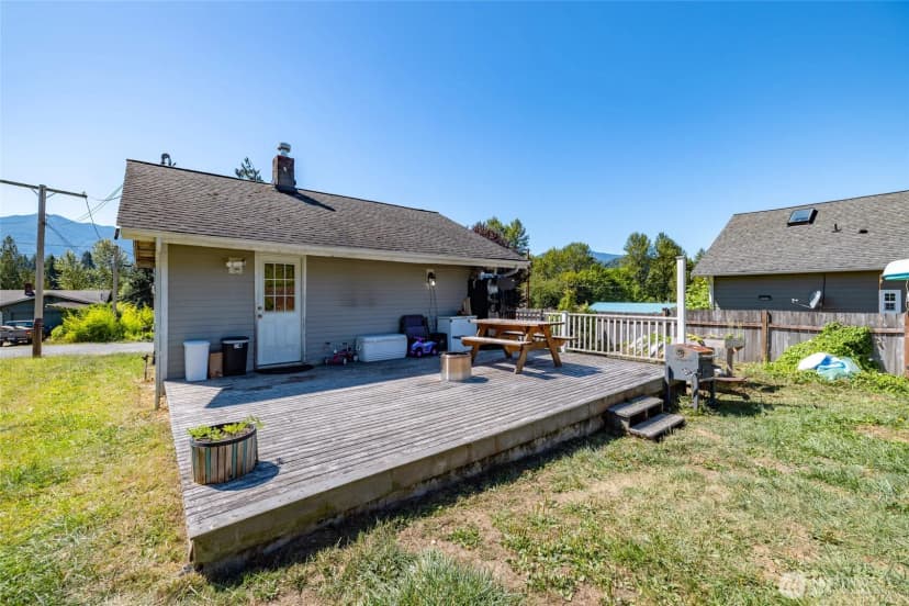 Property photo for 45185 Duffy Street, Concrete photo 17