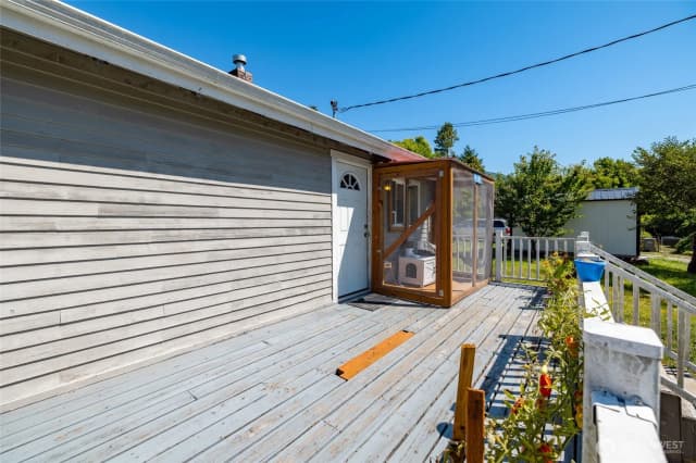 Property photo for 45185 Duffy Street, Concrete photo 3