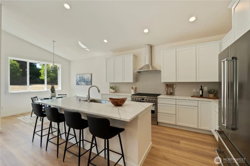 Property photo for 16106 Broadway Avenue, Snohomish photo 6