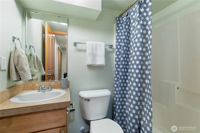 Property photo for 6720 14th Avenue Nw #b, Seattle photo 4