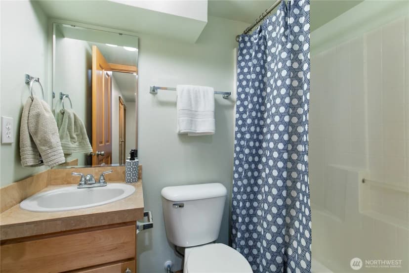 Property photo for 6720 14th Avenue Nw #b, Seattle photo 4