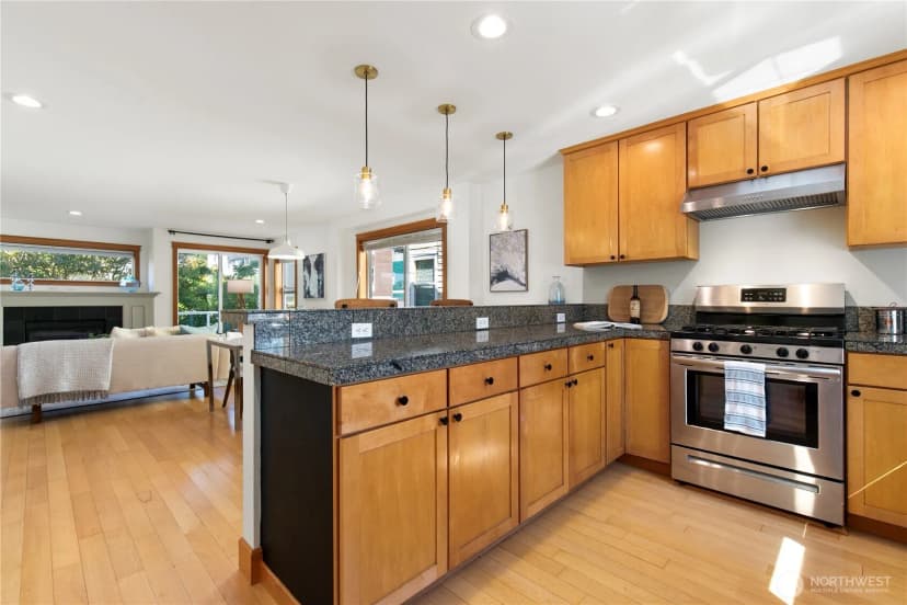 Property photo for 6720 14th Avenue Nw #b, Seattle photo 7