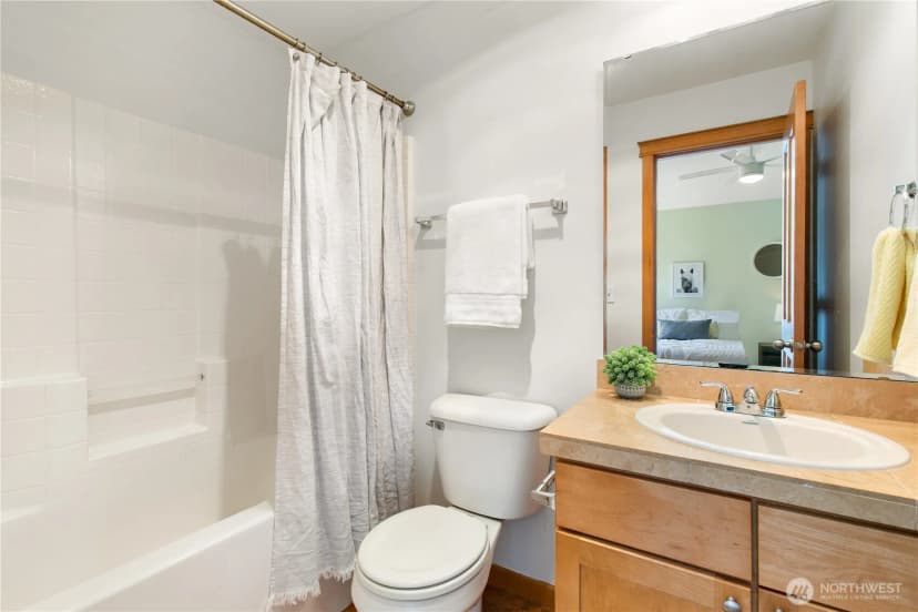 Property photo for 6720 14th Avenue Nw #b, Seattle photo 24