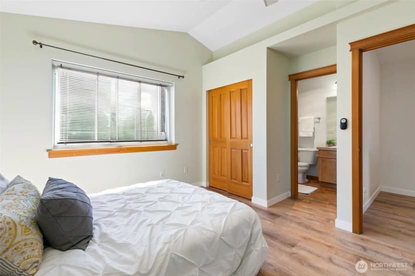 Property photo for 6720 14th Avenue Nw #b, Seattle photo 23