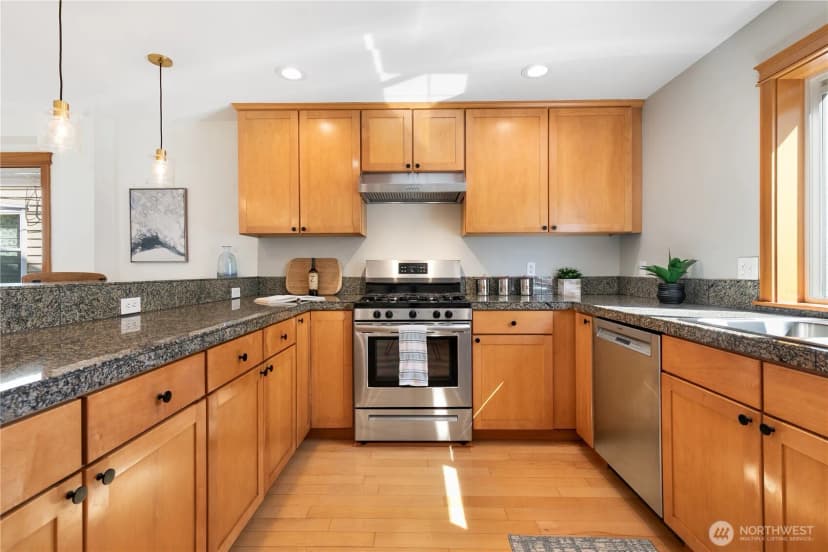 Property photo for 6720 14th Avenue Nw #b, Seattle photo 6