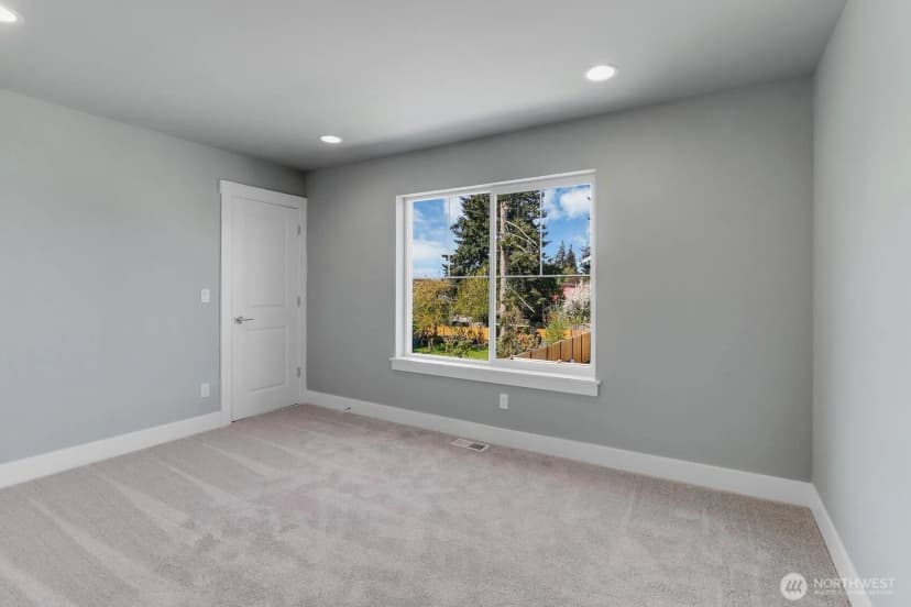 Property photo for 14130 15th Avenue W, Lynnwood photo 21