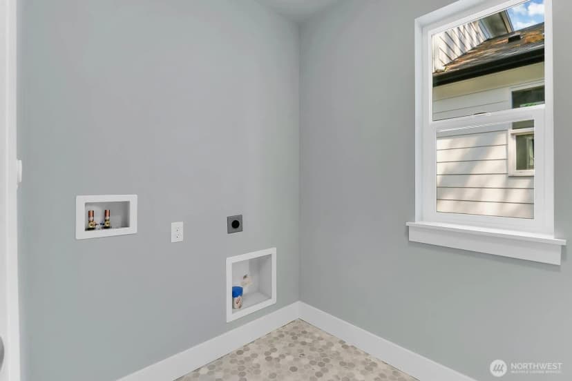 Property photo for 14130 15th Avenue W, Lynnwood photo 24