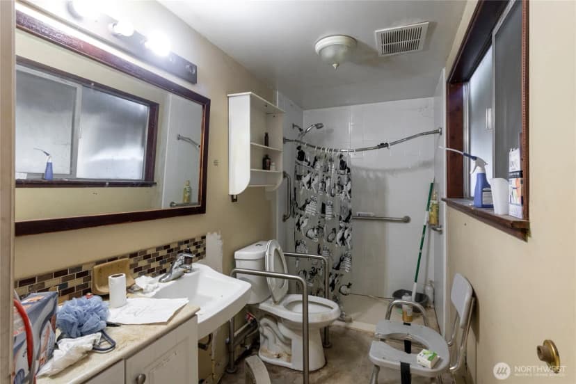 Property photo for 826 9th Street Sw, Puyallup photo 19