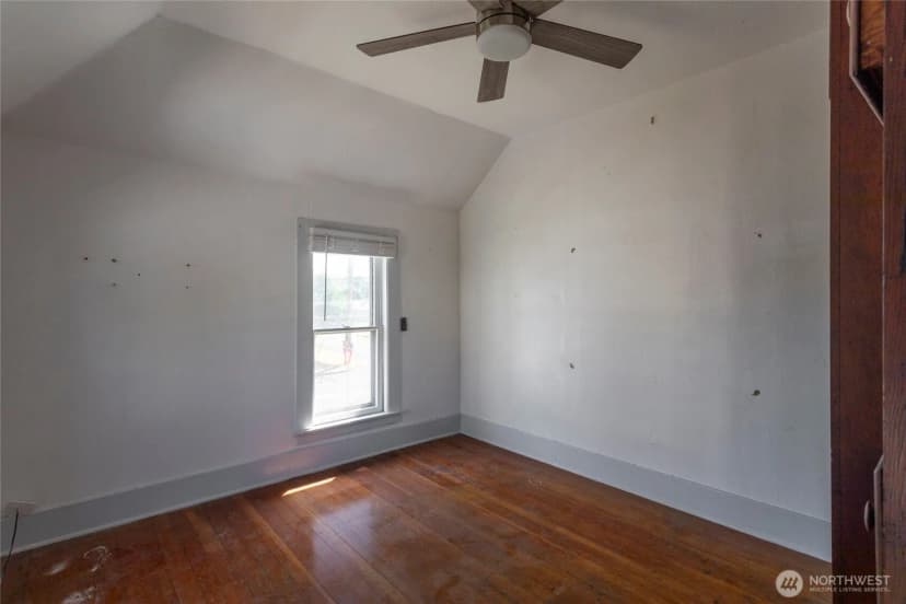 Property photo for 826 9th Street Sw, Puyallup photo 17