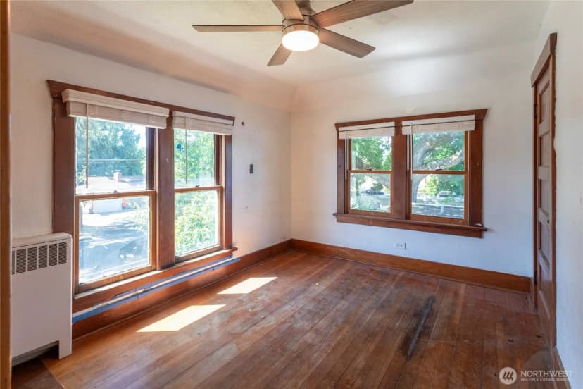 Property photo for 826 9th Street Sw, Puyallup photo 15