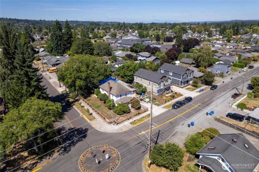Property photo for 826 9th Street Sw, Puyallup photo 23