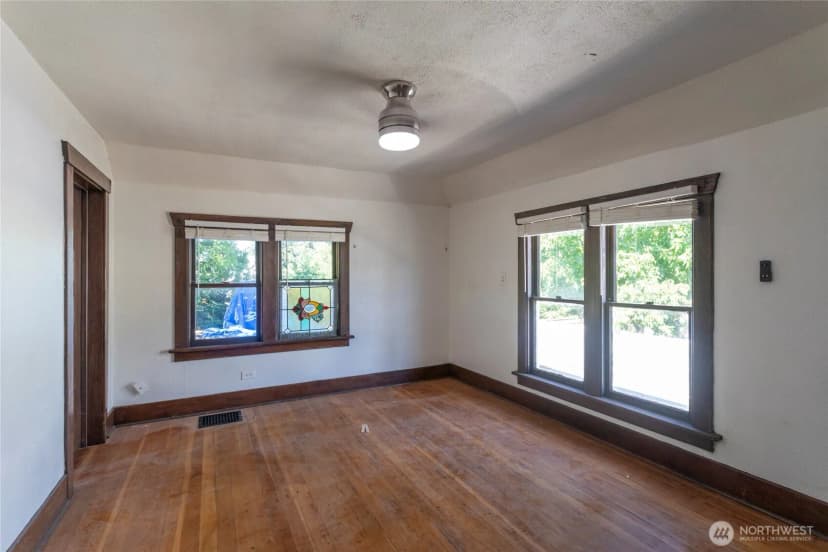 Property photo for 826 9th Street Sw, Puyallup photo 14